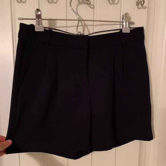 J Crew black pleated trouser short - Picture 1 of 3